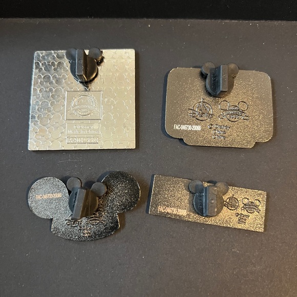 Disney Colorful Pin Collection with Mickey Mouse - Picture 2 of 2